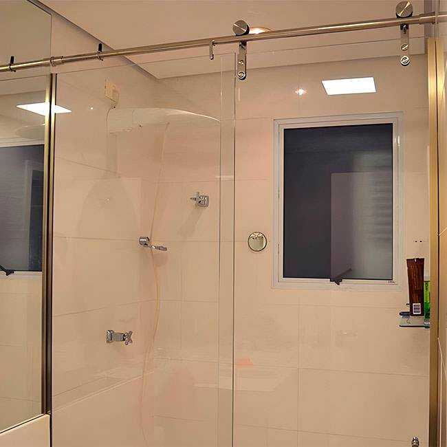 Box de Vidro para Banheiro Luxe Trilho Redondo 12 Box De Banheiro Roldanas Aparentes Inox Cromado Polido